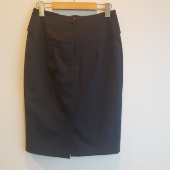 Le Chateau Black Stretch Pencil Skirt  Midi Length Belted Accent- Size 3/4 - Picture 4 of 11